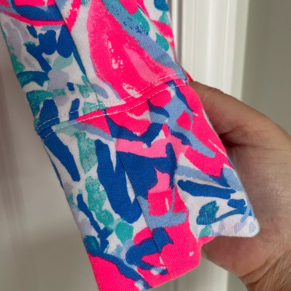 Lilly Pulitzer Skipper Popover Tunic Cosmic Coral Cracked Up Blue Small - Picture 6 of 6